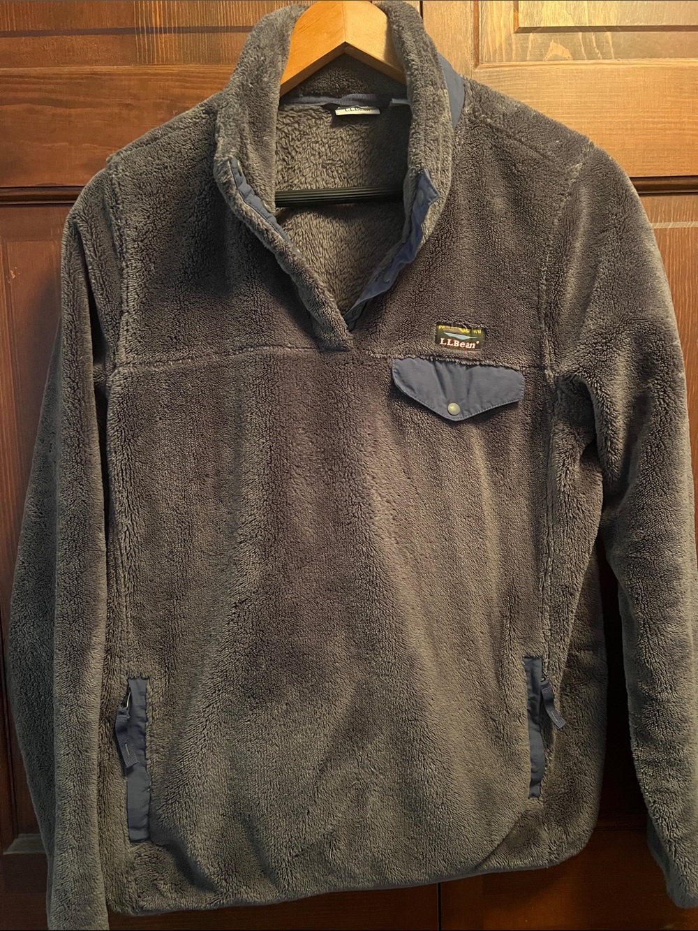 L.L. Bean Charcoal Gray Sherpa Pullover with Navy Trim